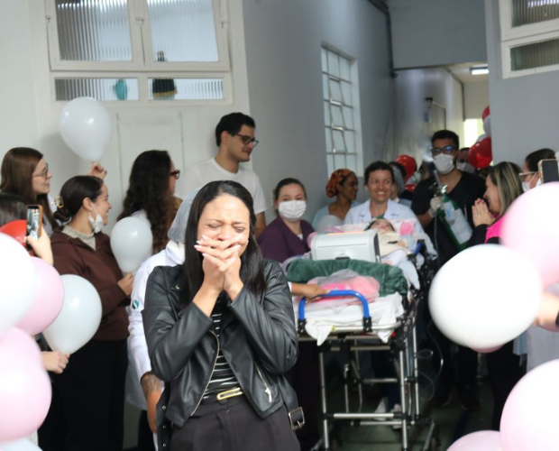Momentos de grande emo��o marcam alta de paciente do setor de Pediatria do CHSL